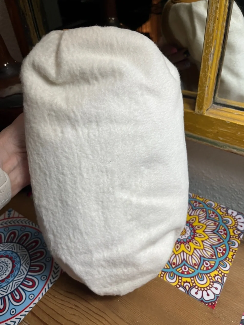 Gucci Cream Cosmetic Pouch with Tan leather Trim. Excellent - Picture 5 of 9